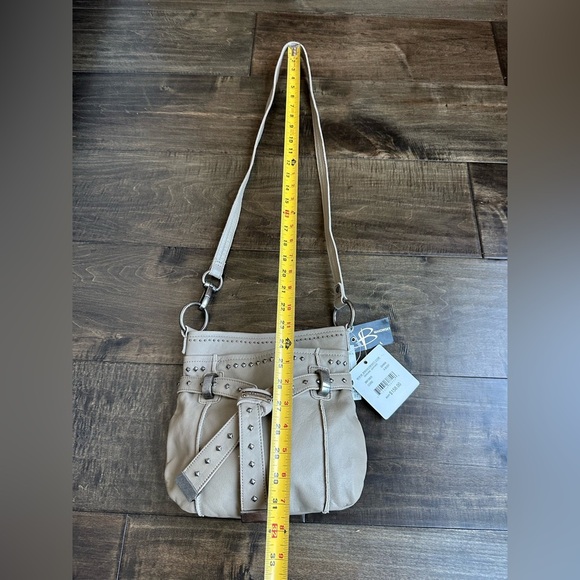 B. MAKOWSKY Tan Pebbled Leather / Studded Crossbody Shoulder
Handbag - Picture 7 of 10